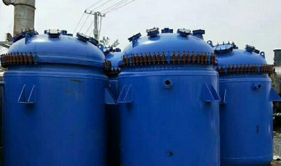 為什么搪瓷反應(yīng)釜導(dǎo)熱油會(huì)失火(圖1) 搪瓷反應(yīng)釜