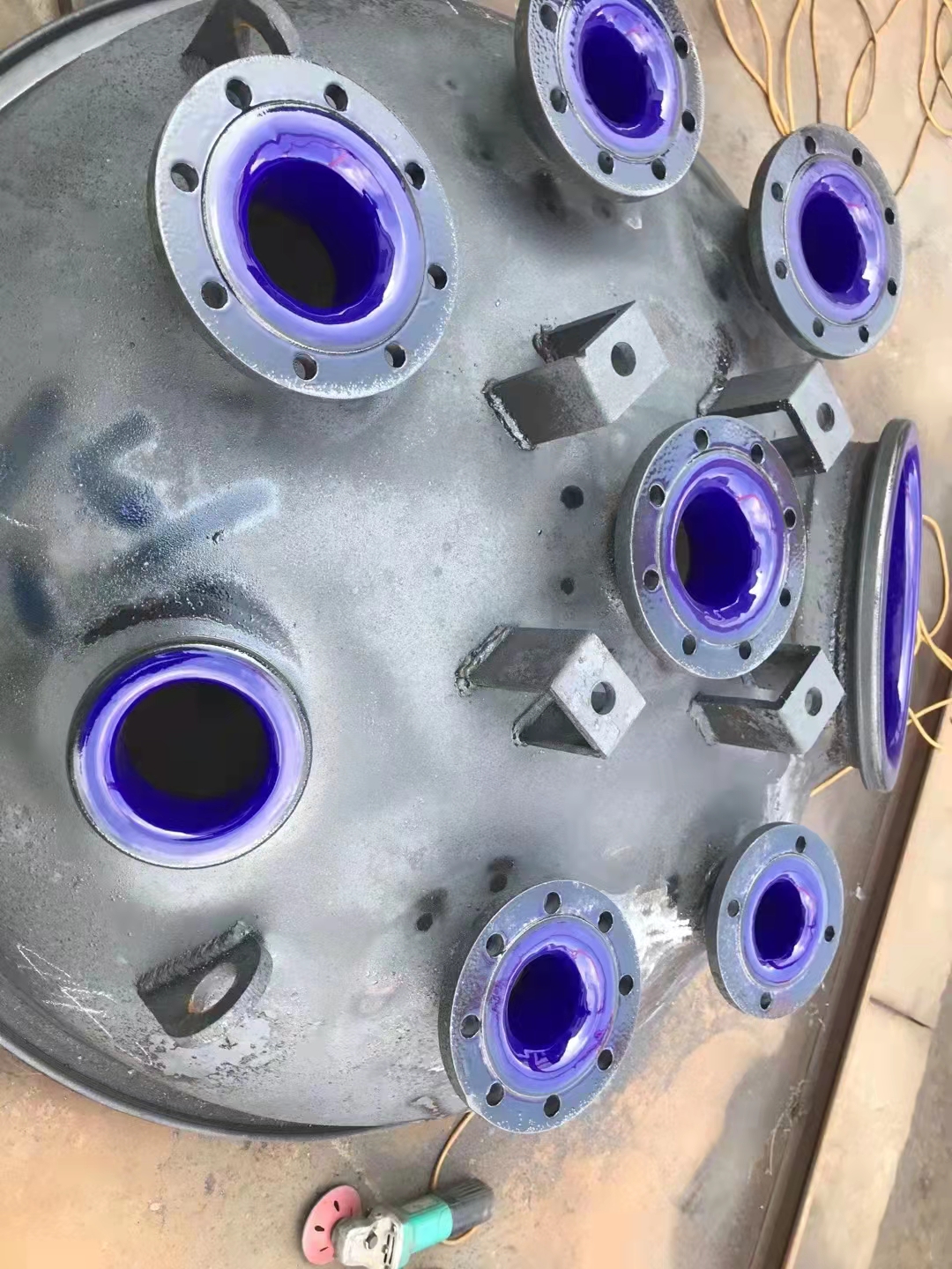 搪瓷反應(yīng)釜釉面是由哪些成分組成(圖1) 搪瓷反應(yīng)釜